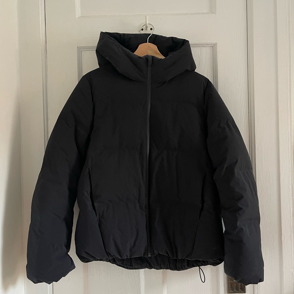 Uniqlo black puffer coat
